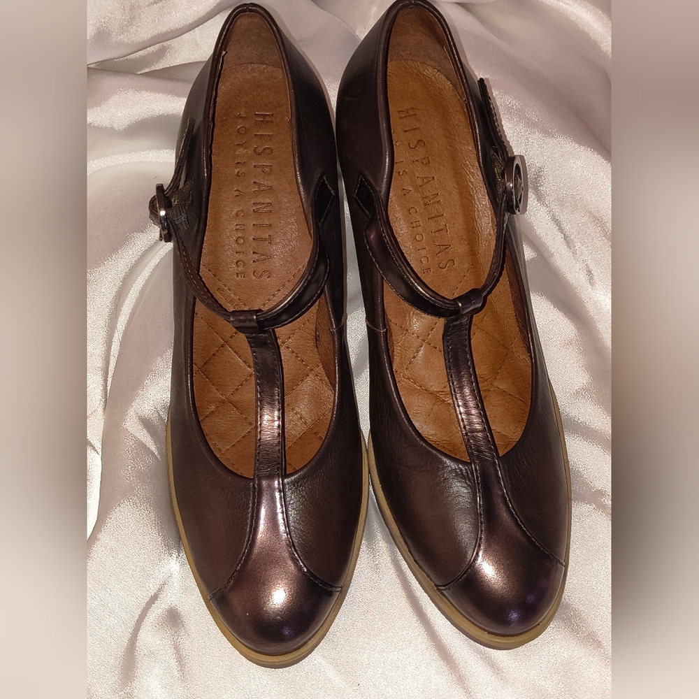 Hispanitas T-bar Heels
